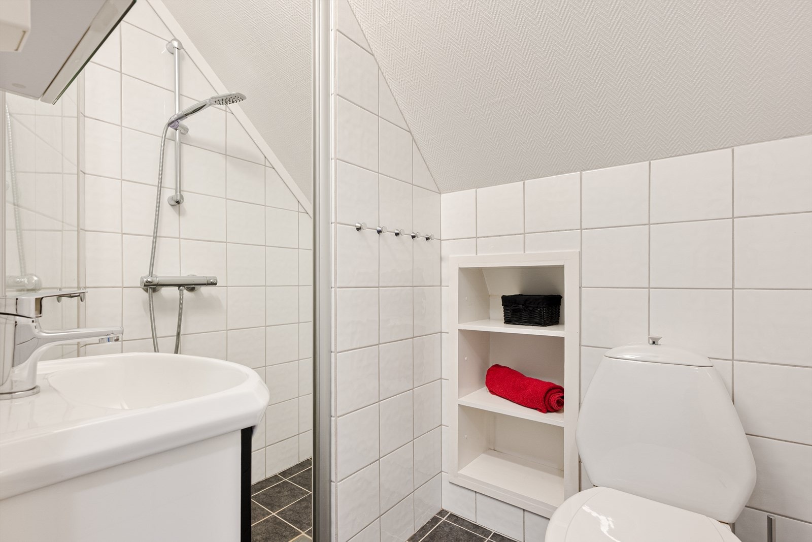 Helfliset bad 2 etasje. Galleribilde