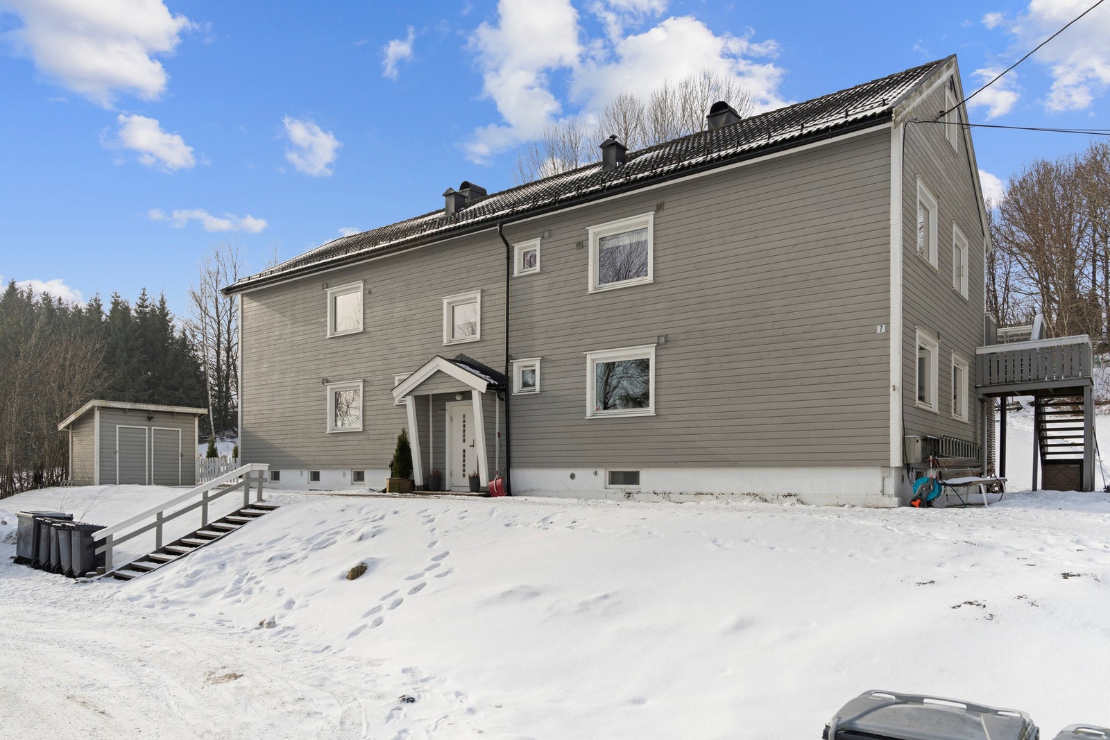 Boligen er en gjennomgående 3-roms andelsleilighet. Galleribilde