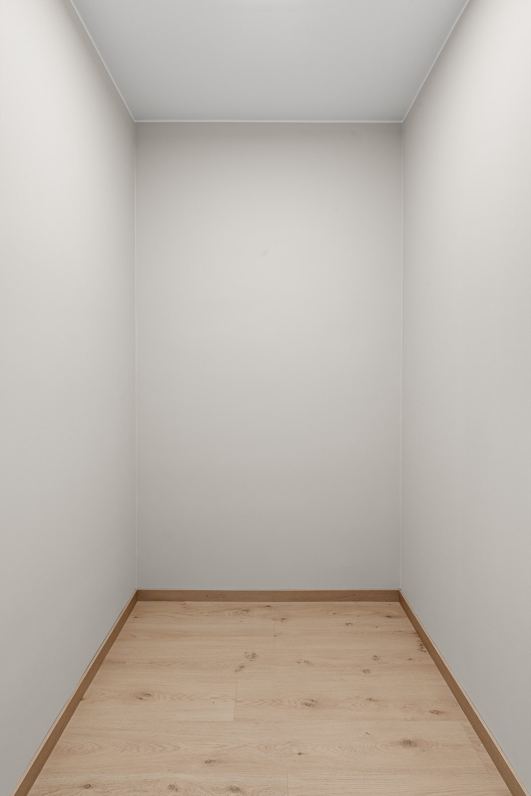 Innvendig bod som er svært praktisk for lagring/oppbevaring. Galleribilde