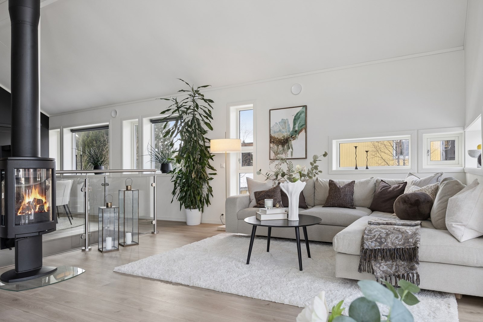 En moderne og arealeffektiv planløsning tilpasset en aktiv familie. Galleribilde