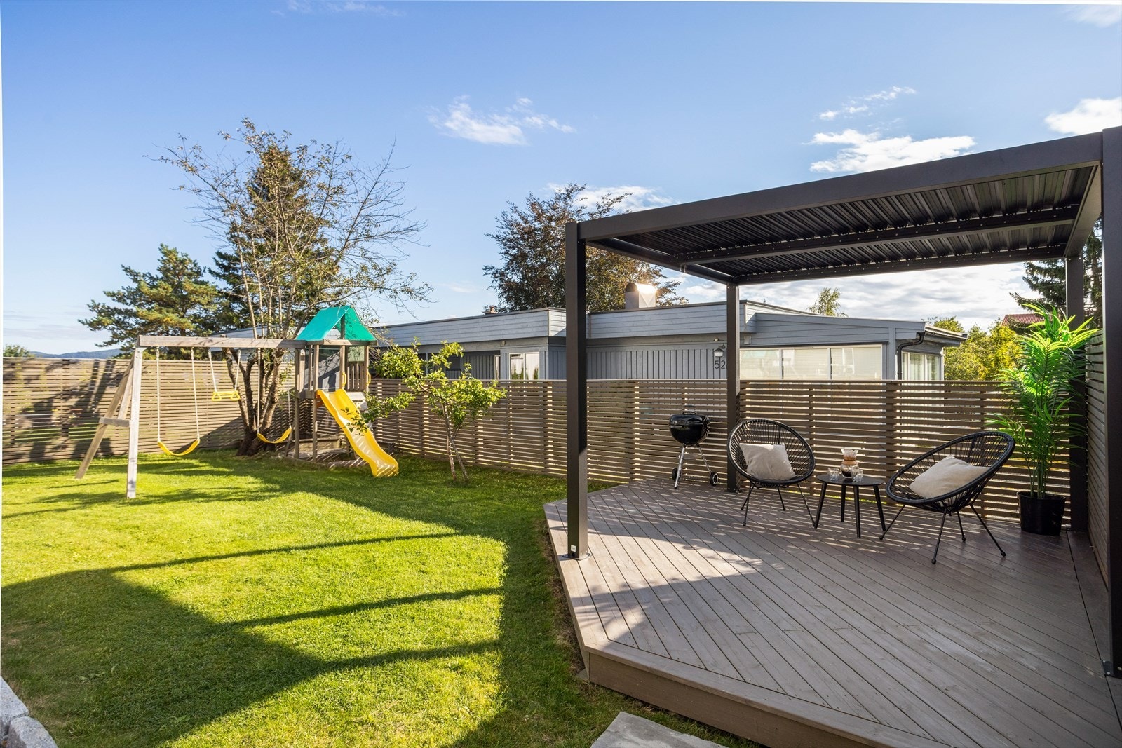 Hagen gir rikelig med boltreplass for både store og små. Galleribilde