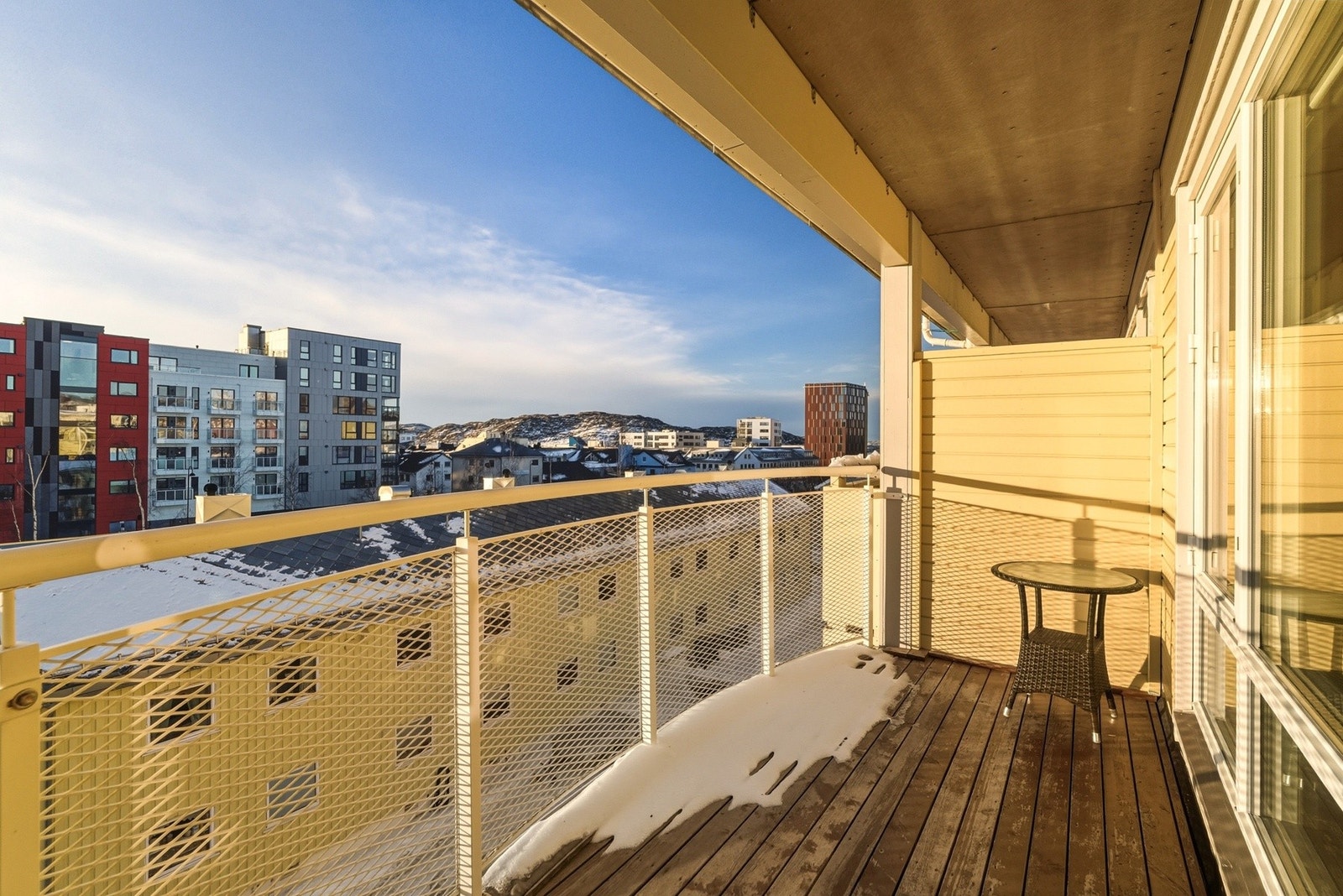 Her kan man nyte solrike dager fra morgen til kveld. Galleribilde