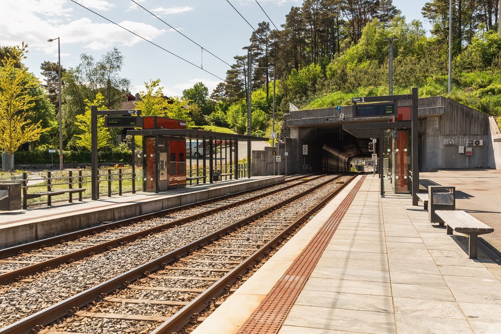 Bybanestoppet på Sandslimarka ligger innen kort gangavstand Galleribilde