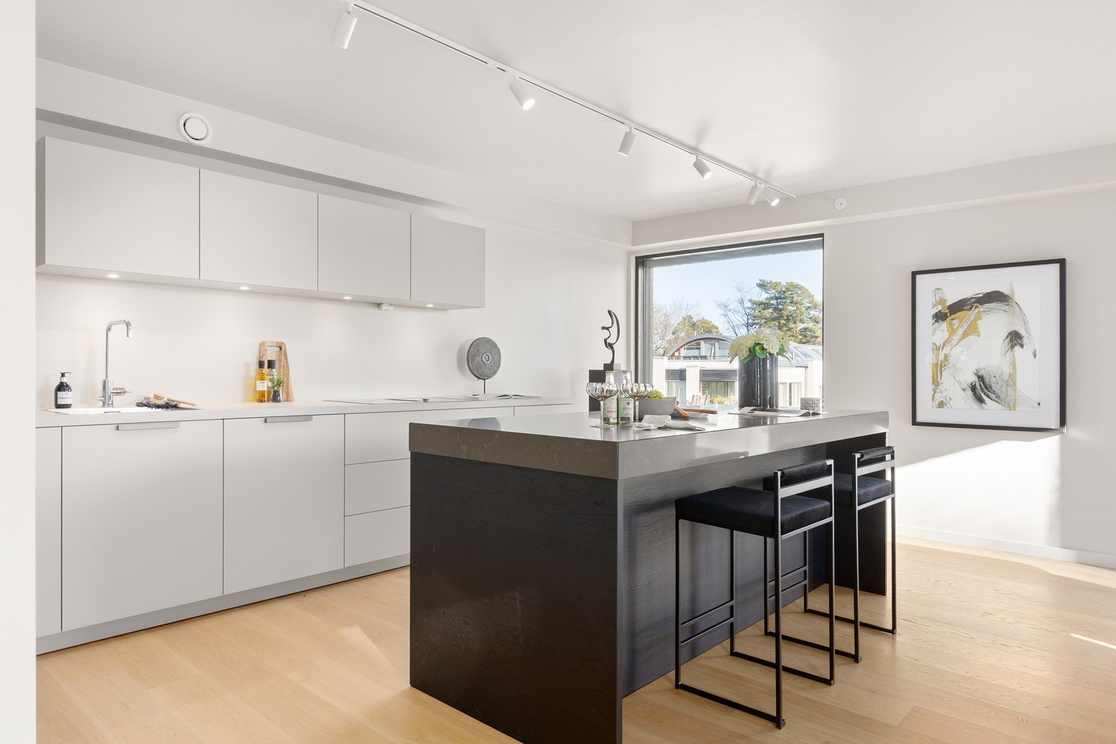 Hyggelig barløsning på kjøkkenet Galleribilde