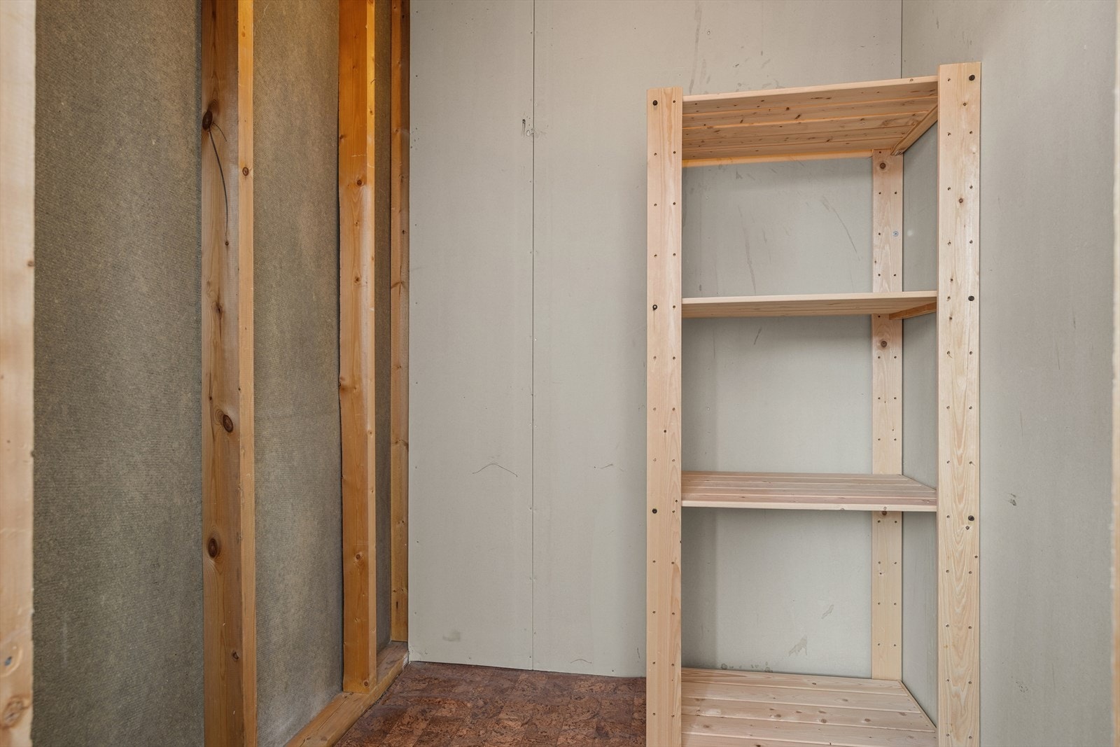 Utvendig bod på balkongen. Galleribilde