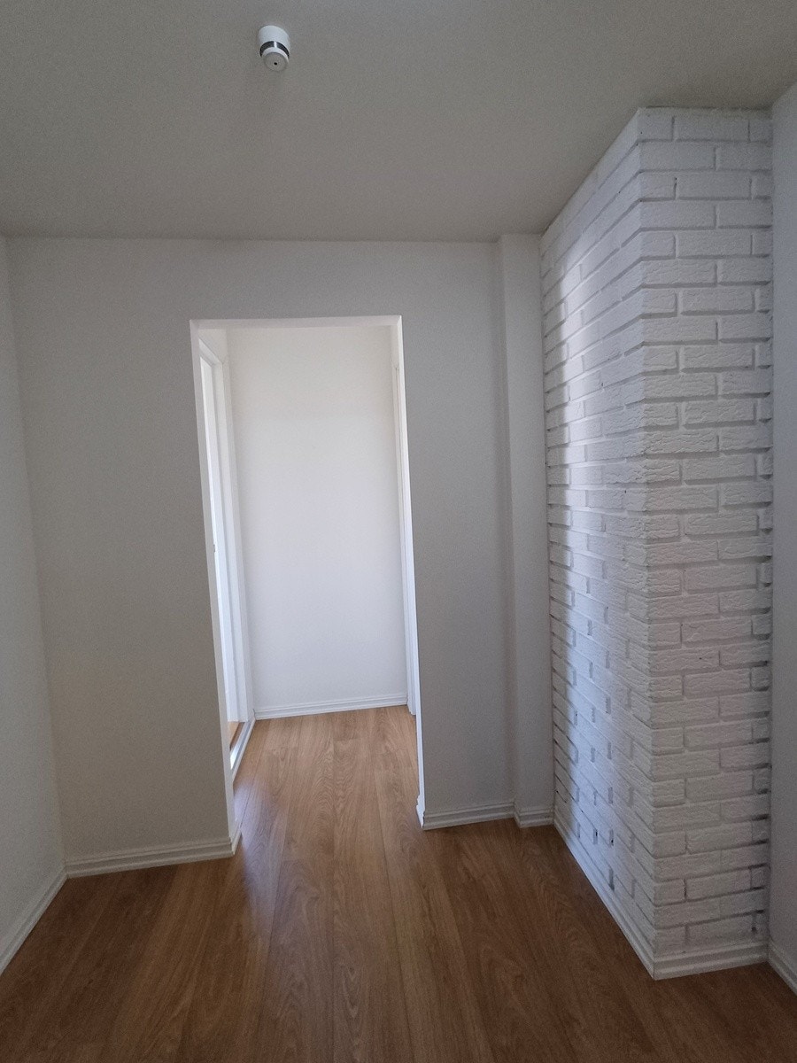 Inngang mot soverom Galleribilde