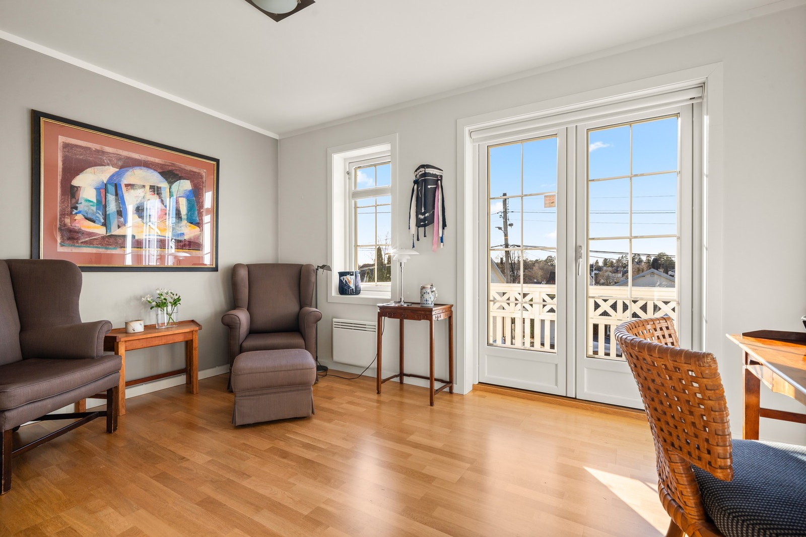 Soverom 1 | Dette er det største soverom. Nåværende eiere benytter det til både kontor og bibliotek Galleribilde