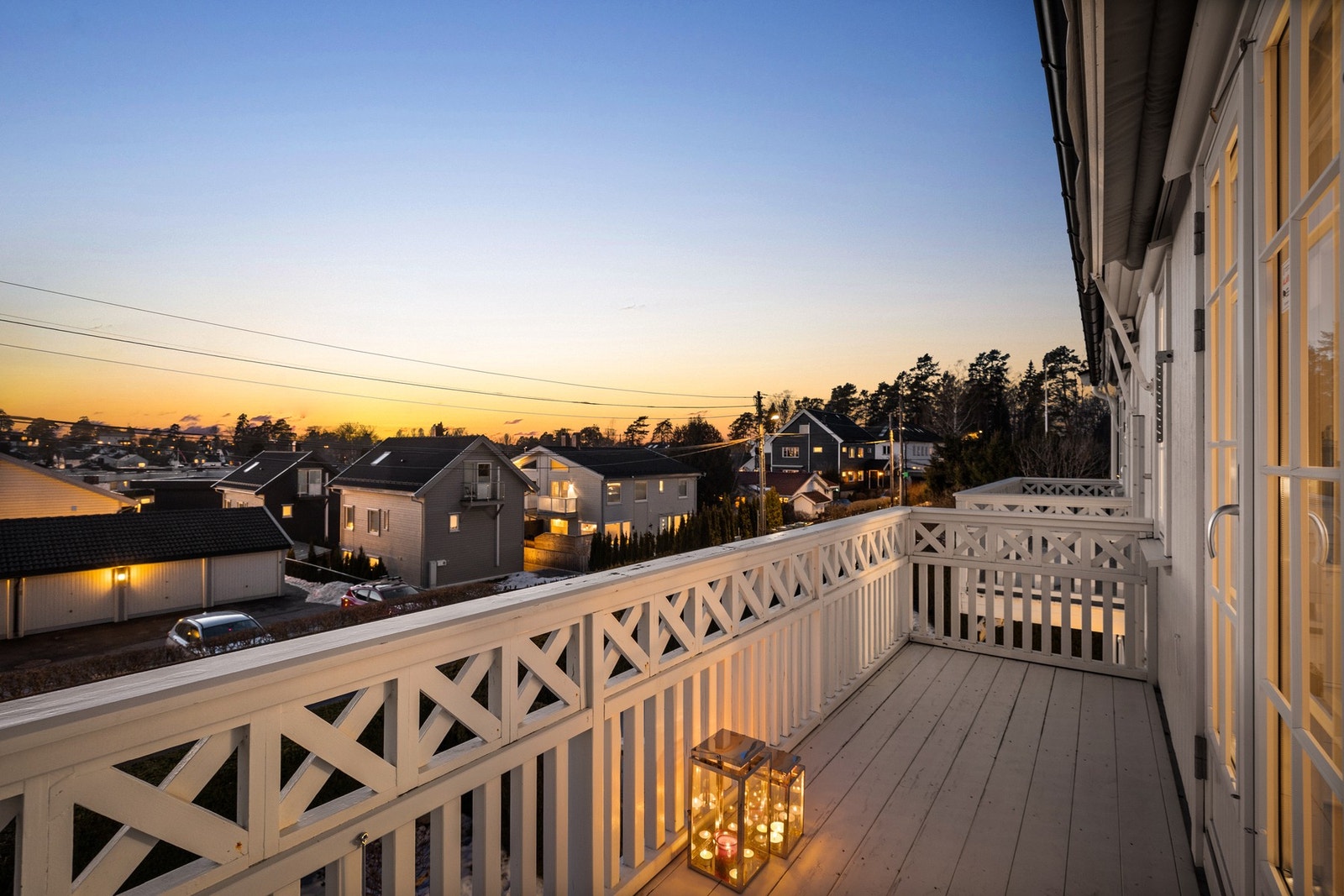 Her får du fin utsikt og sol fra tidlig ettermiddag til sen kveld Galleribilde