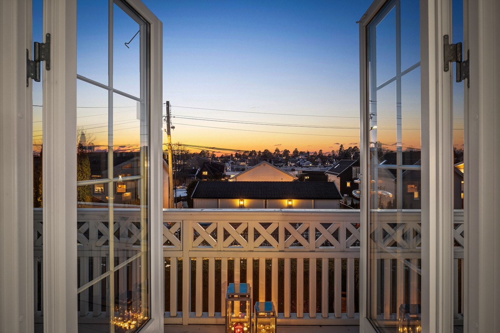 Fra soverom 1 er det utgang til en vestvendt balkong på 6 m2 Galleribilde