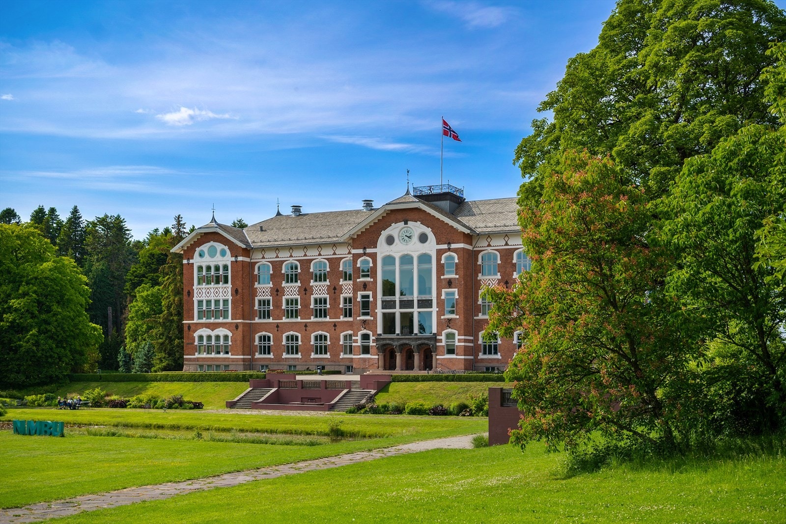 Kun en spasertur unna ligger NMBU Galleribilde