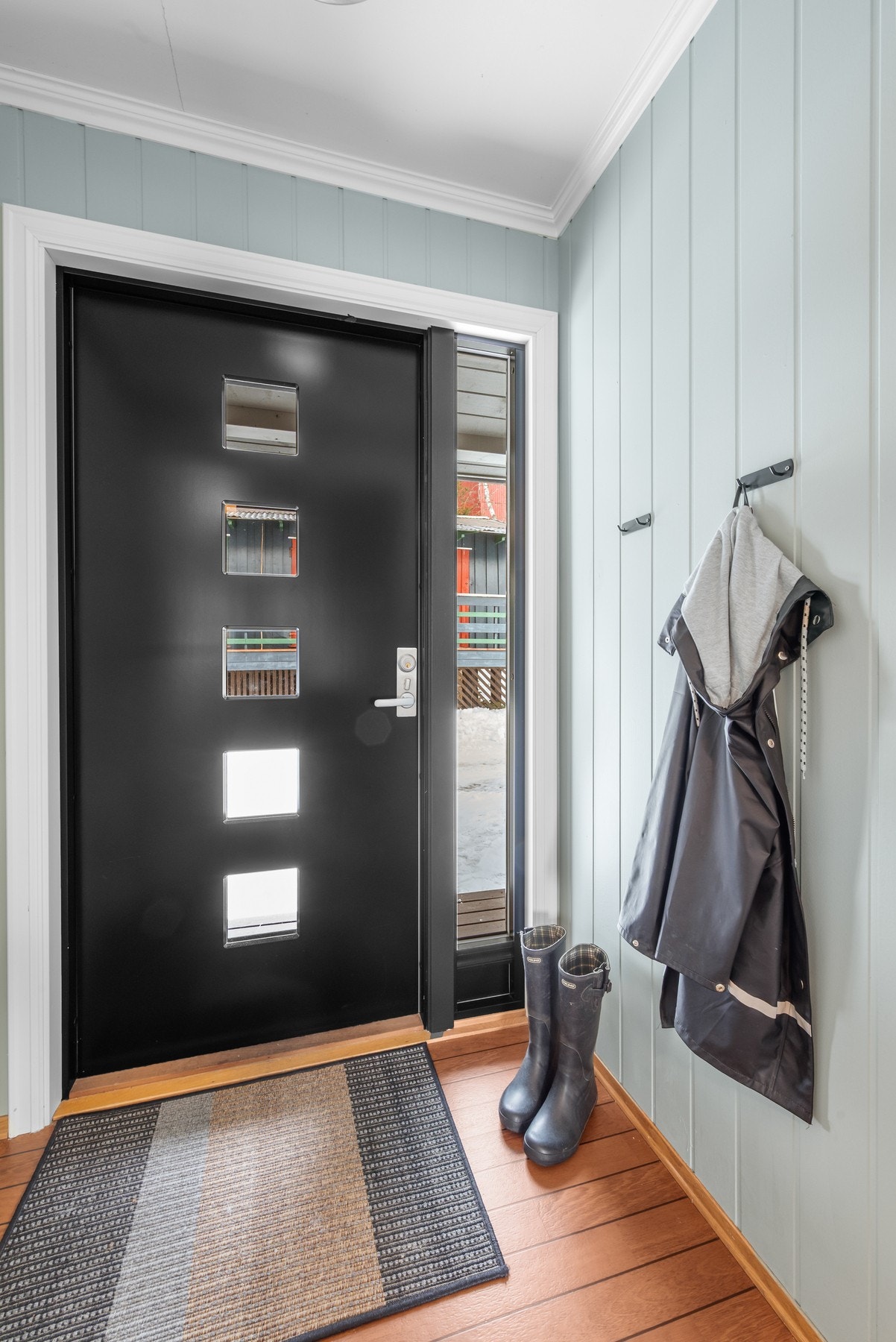 Inngangsdør ble byttet i 2019. Velkommen inn! Galleribilde