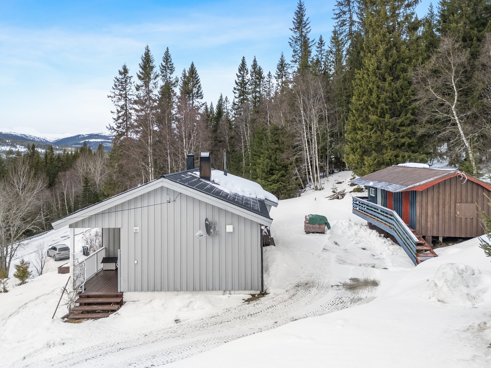 Terrassen ble oppgradert med nye impregnerte materialer i 2017. Galleribilde