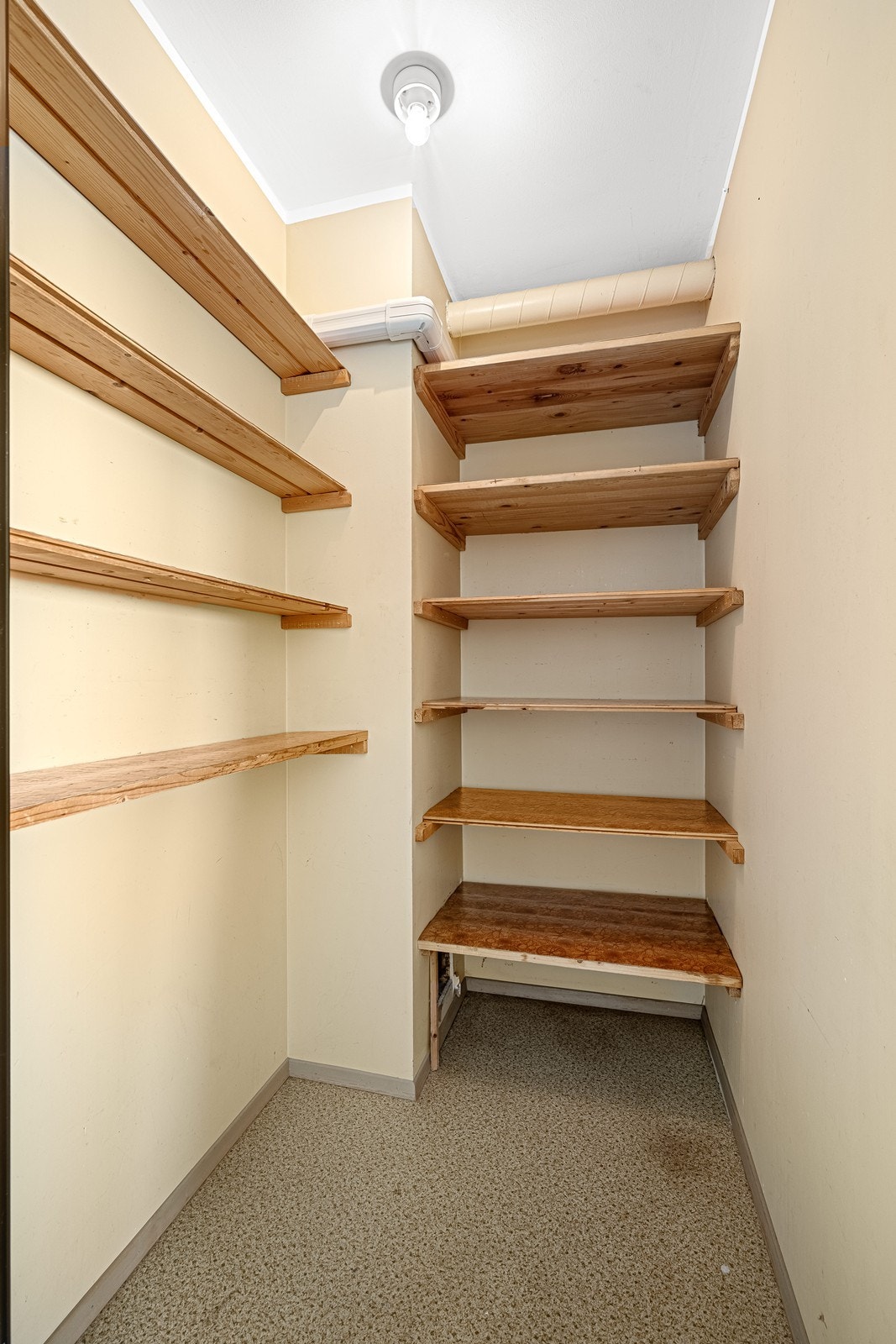 Praktisk bod med adkomst fra kjøkken! Galleribilde