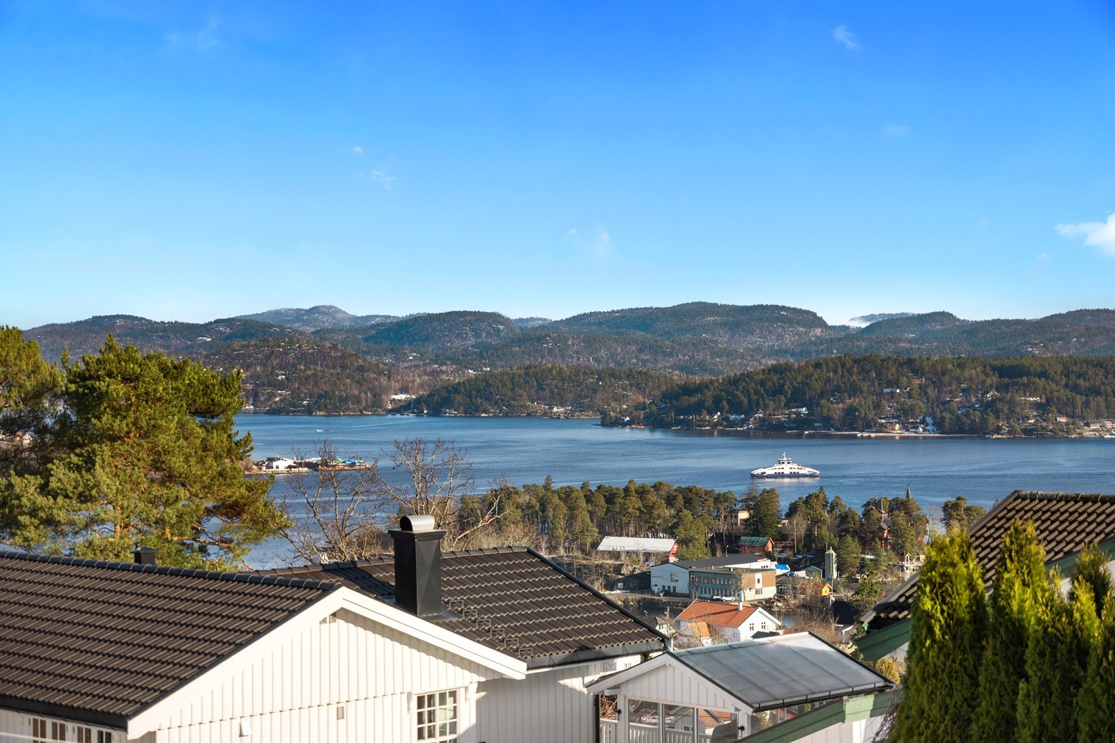 Utsikt fra terrasse Galleribilde