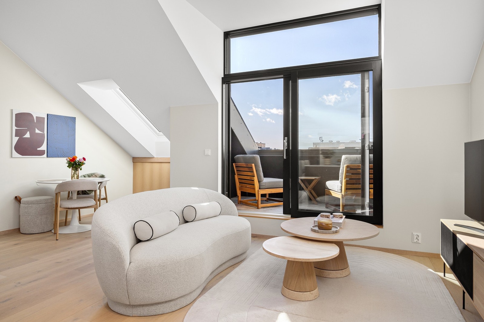 Velkommen til Kirkegårdsgata 14 A - presentert av Eiendomsmegler MNEF / Partner Bjørnar Mikkelsen (tlf. 938 98 132) hos Schala & Partners Galleribilde