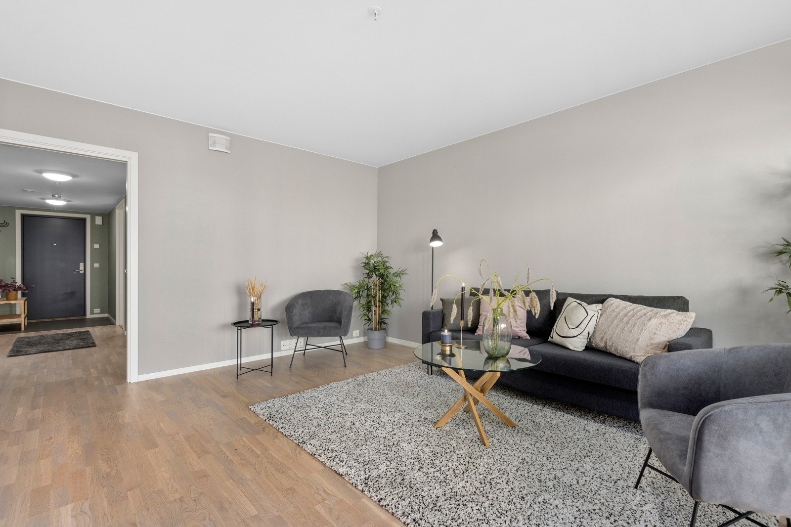 Leiligheten og bygget har en gjennomgående høy standard. Galleribilde