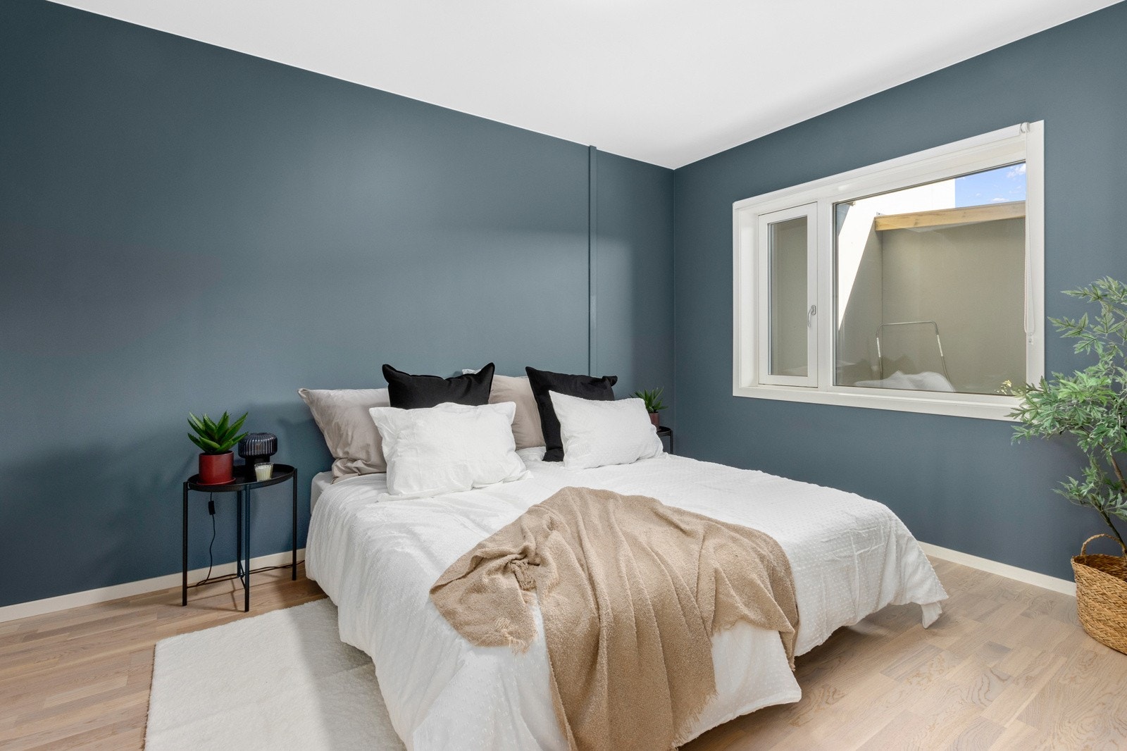 Leiligheten inneholder 2 soverom på hhv. 12m² og 8m². Galleribilde