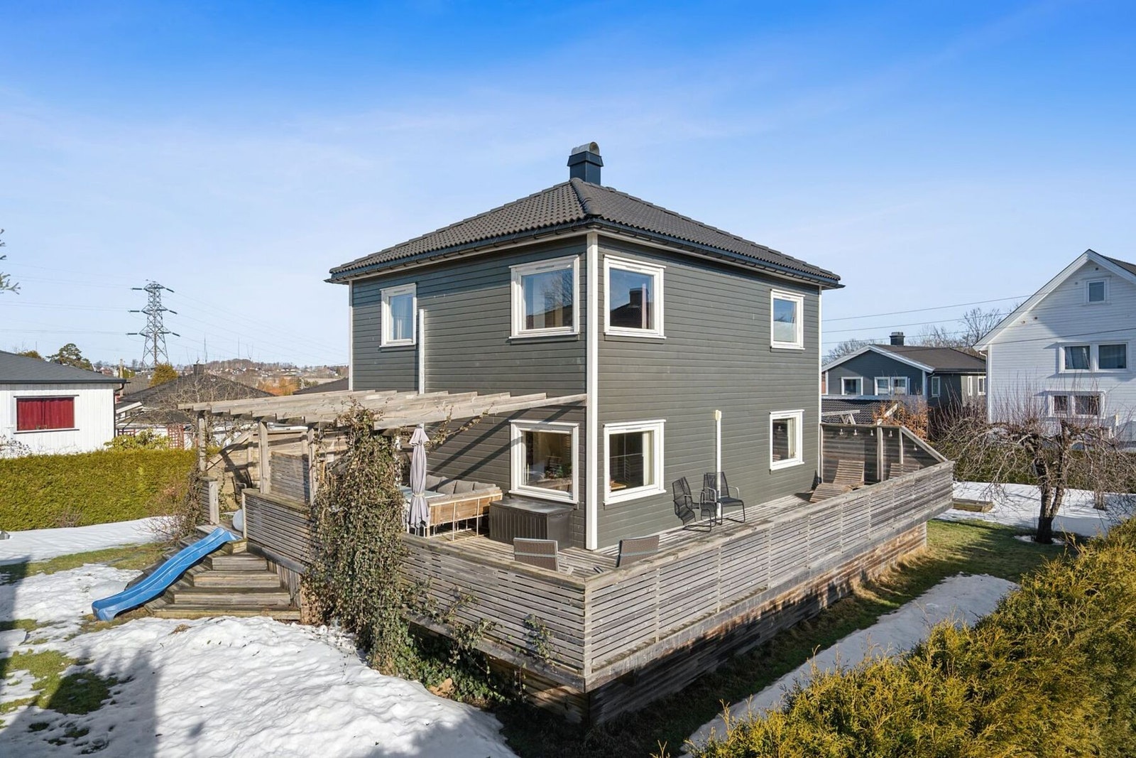 Privatmegleren v/Julius Bach Akerholt ønsker velkommen til Markveien 2! Galleribilde