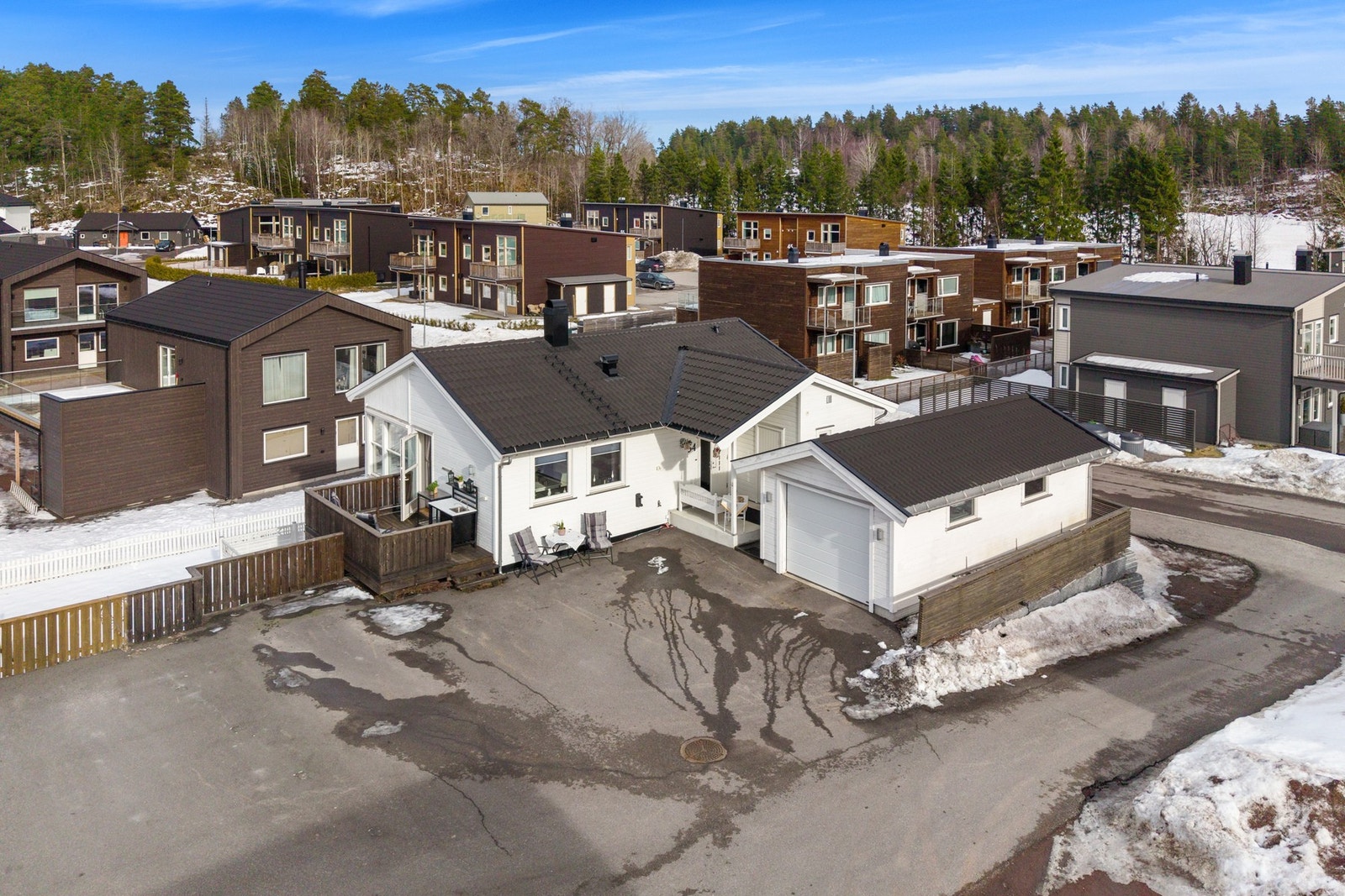 Boligen ligger i et meget barnevennlig og rolig boligområde i Skjeggestadåsen Galleribilde