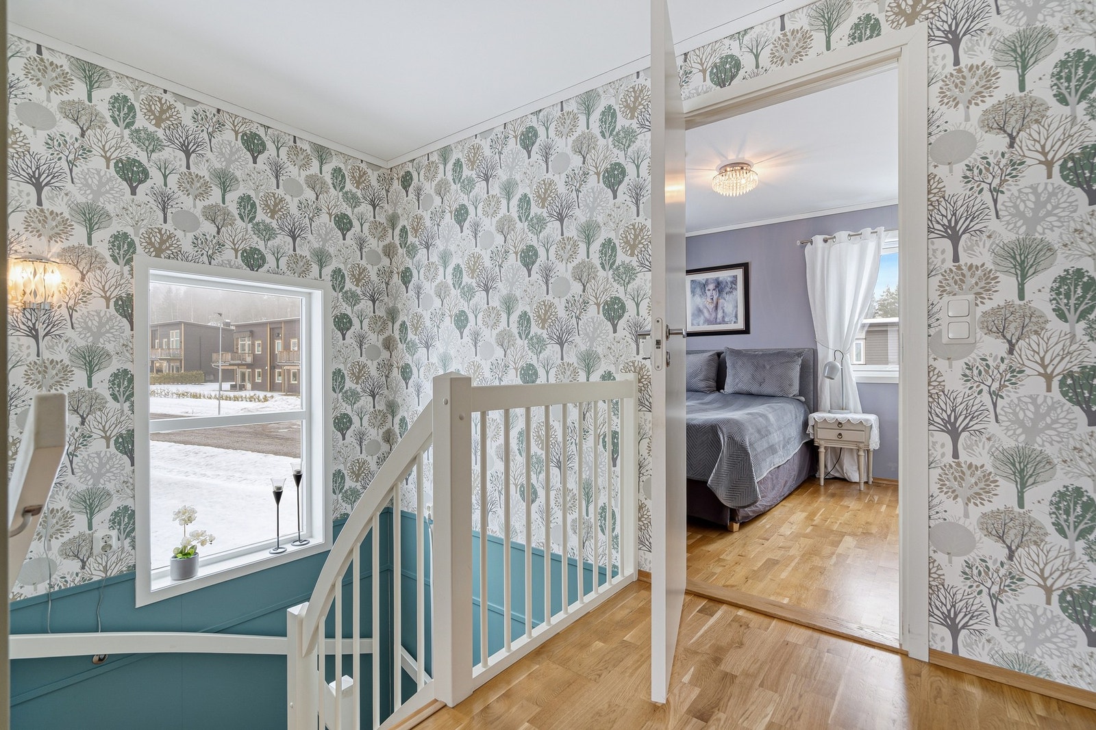 På hovedplanet er hovedsoverommet og et bad Galleribilde