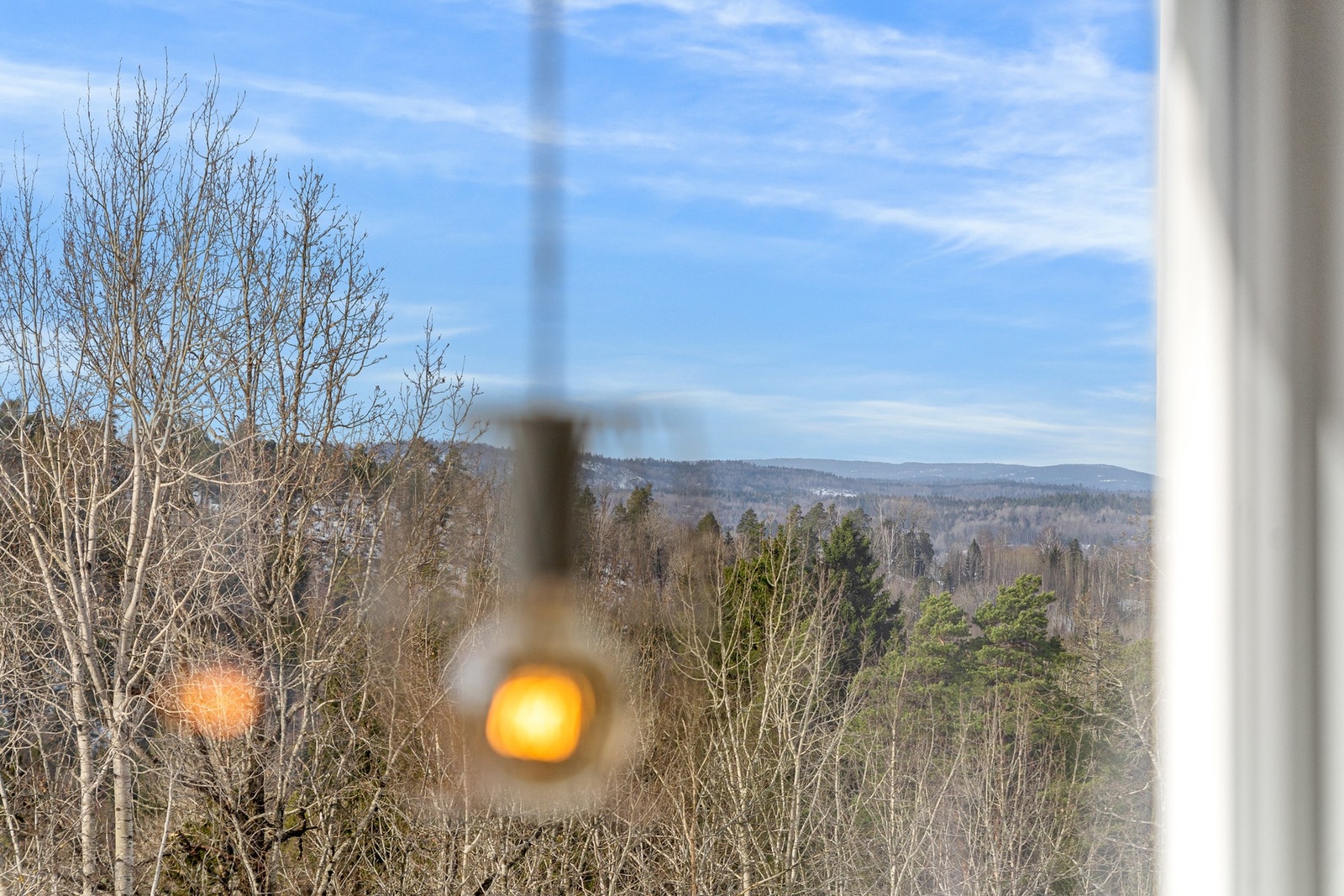 Nydelig utsyn fra stuevinduet Galleribilde