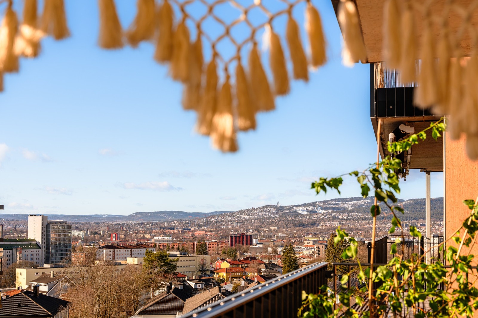 Her får man gleden av to herlige balkonger! Fra denne balkongen er det flott utsikt mot blant annet Holmenkollen. Galleribilde