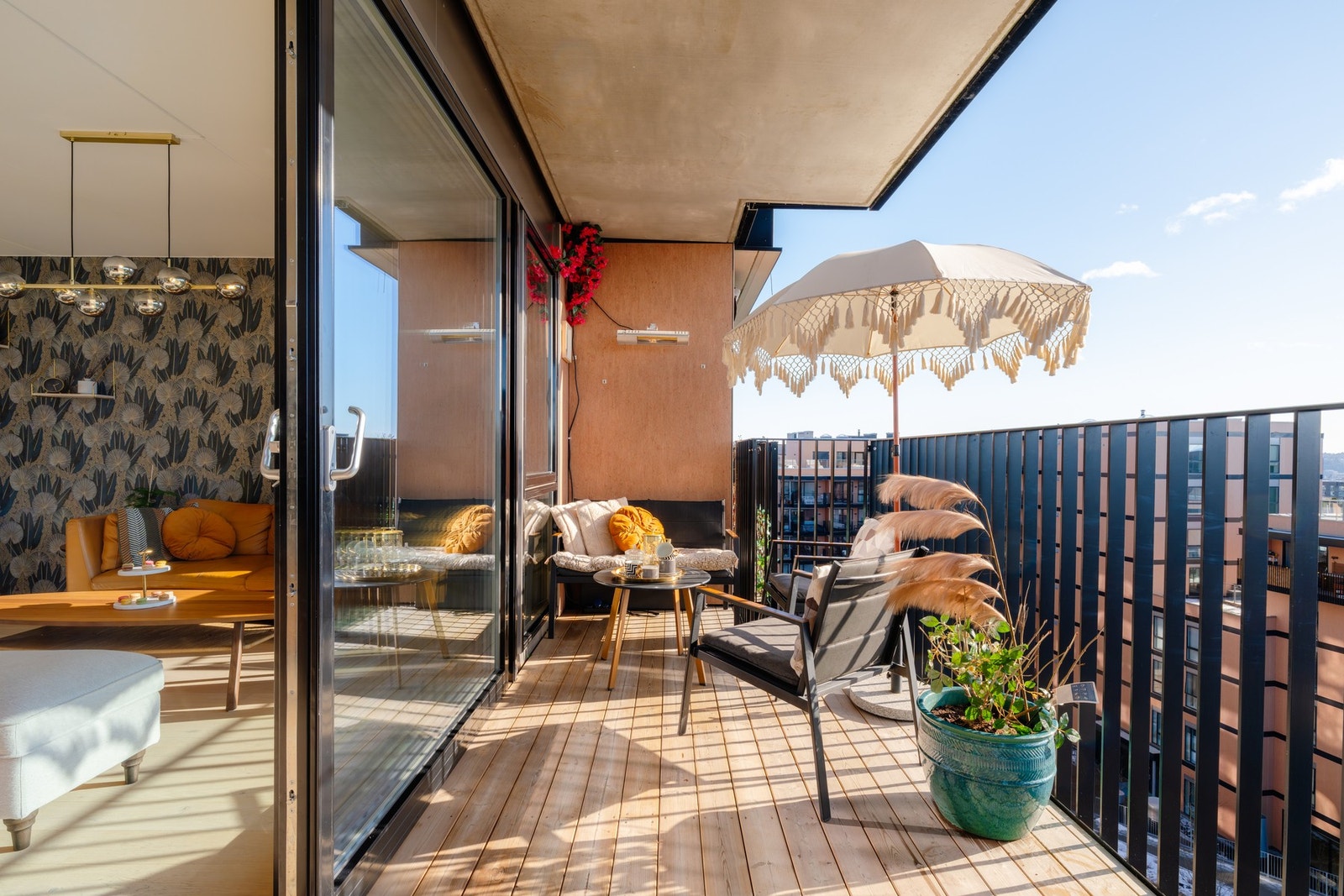 Her er det plass til balkongmøblement, grill og beplantning. Galleribilde