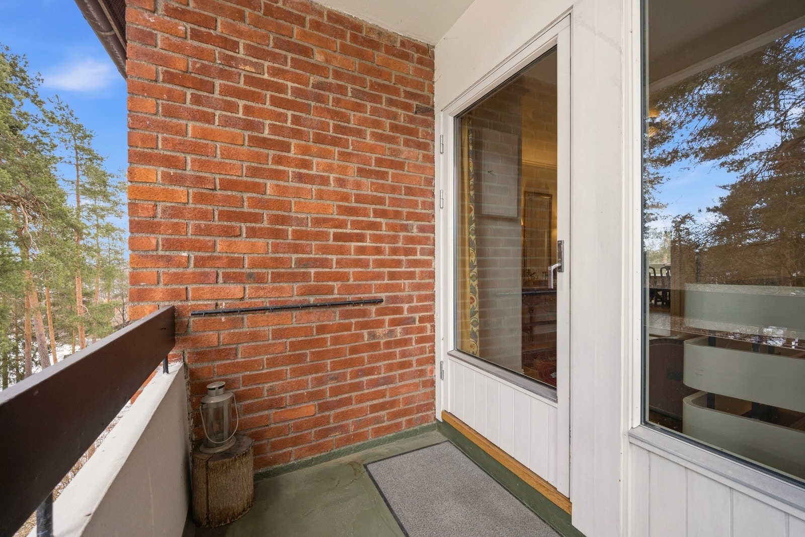 Fra gangen er det utgang til balkong Galleribilde