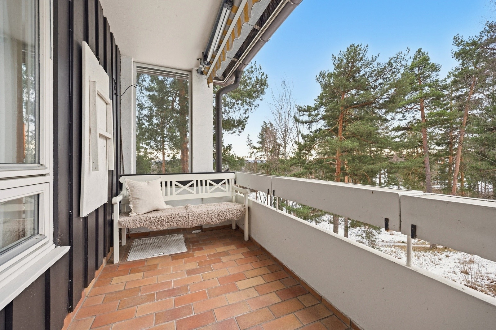 Balkongen danner en hyggelig ramme for rolige morgener og sene sommerkvelder. Galleribilde