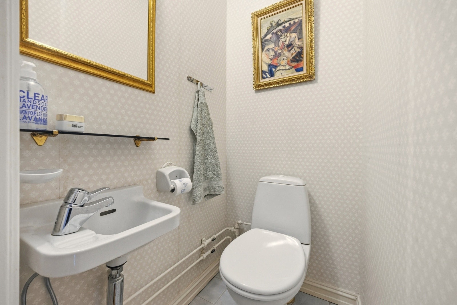 Toalettrommet har adkomst fra gang. Galleribilde