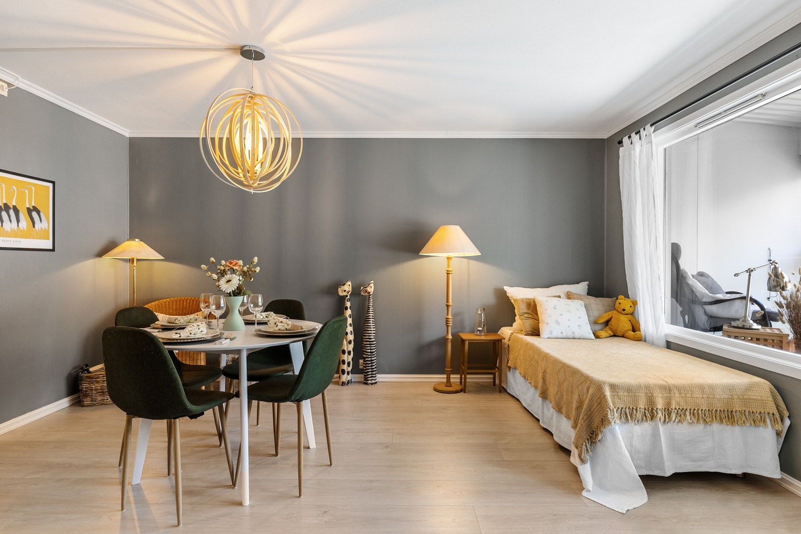 Lys og flott stue med moderne preg. Galleribilde