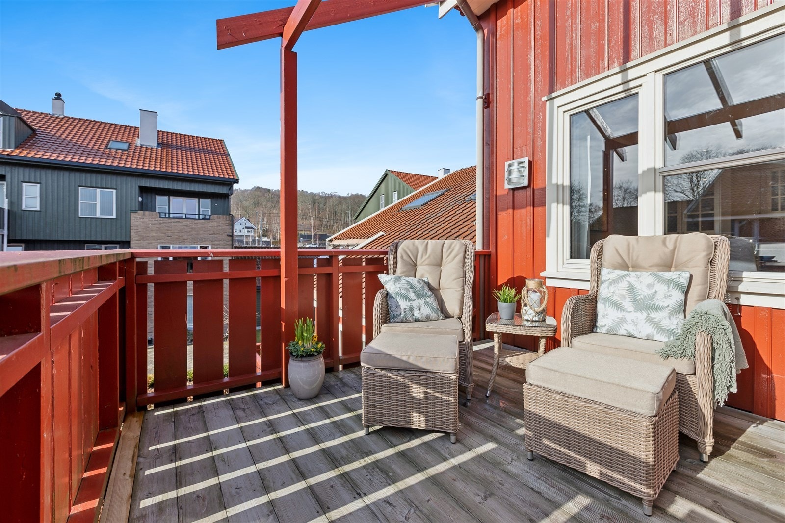 Leiligheten har utgang til en sørvest vendt balkong på 8 m². Galleribilde