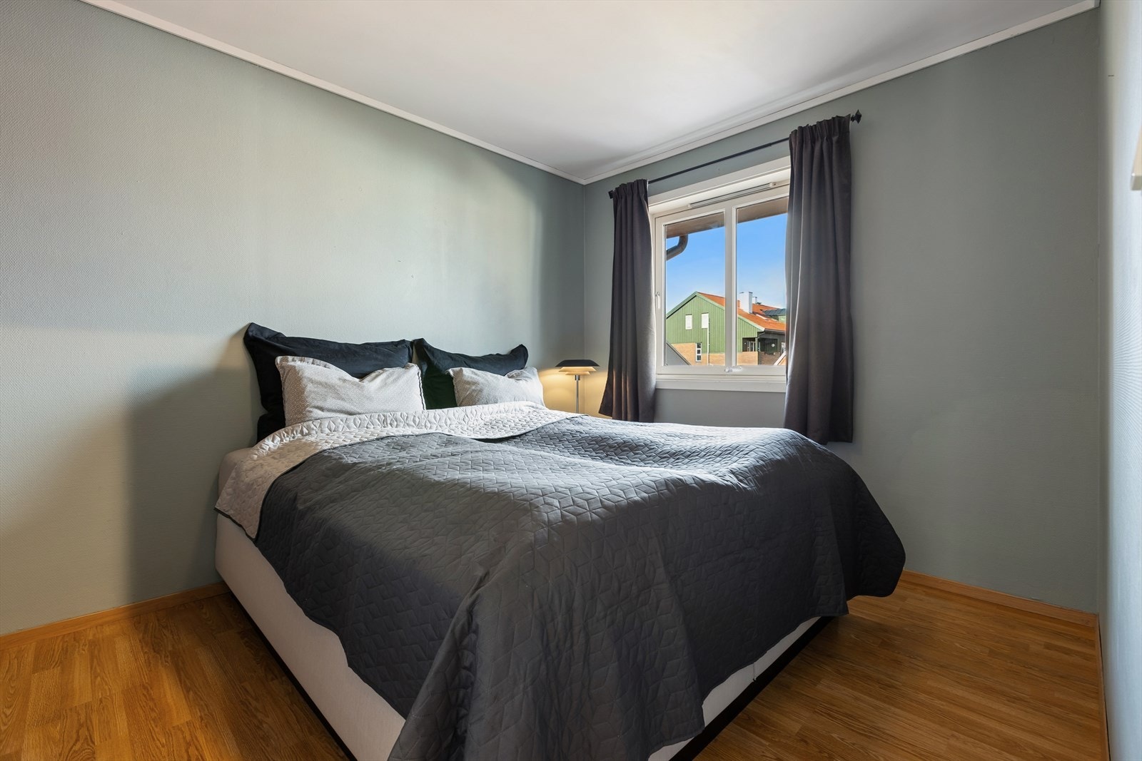 Leiligheten har tre gode soverom. Galleribilde