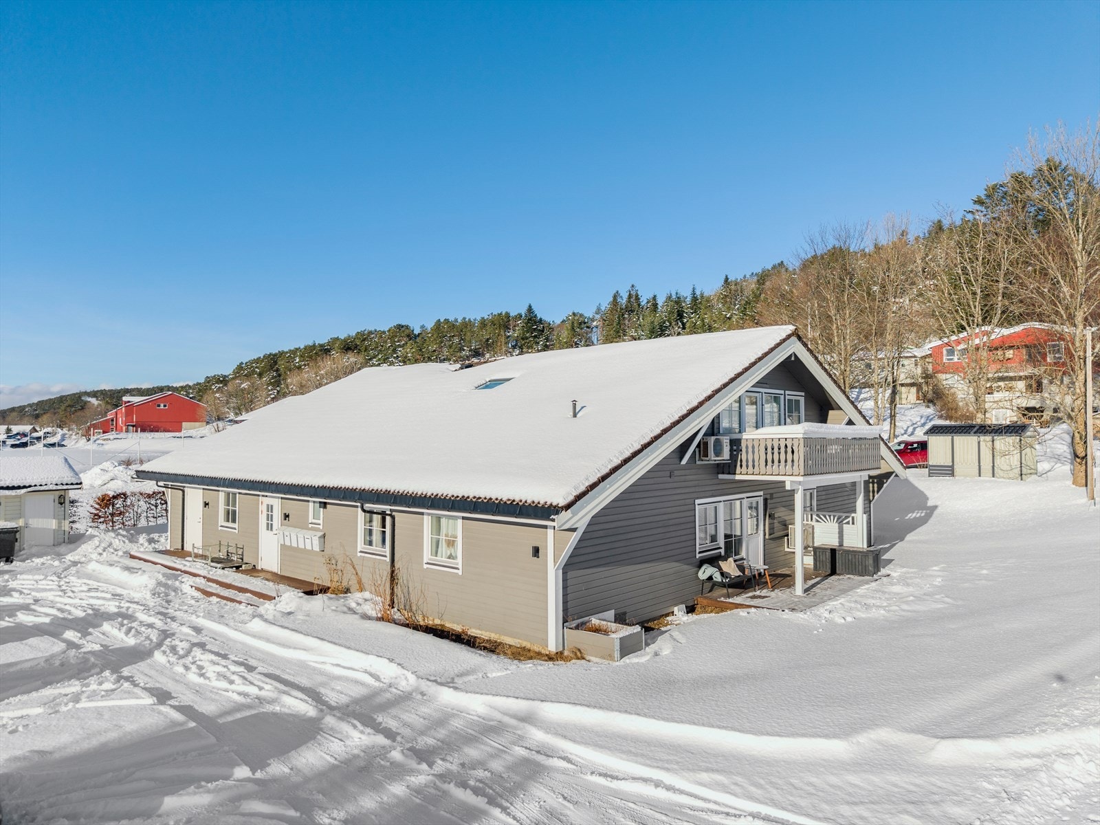 Leiligheten ligger fint til i byggets 1. etg. Galleribilde