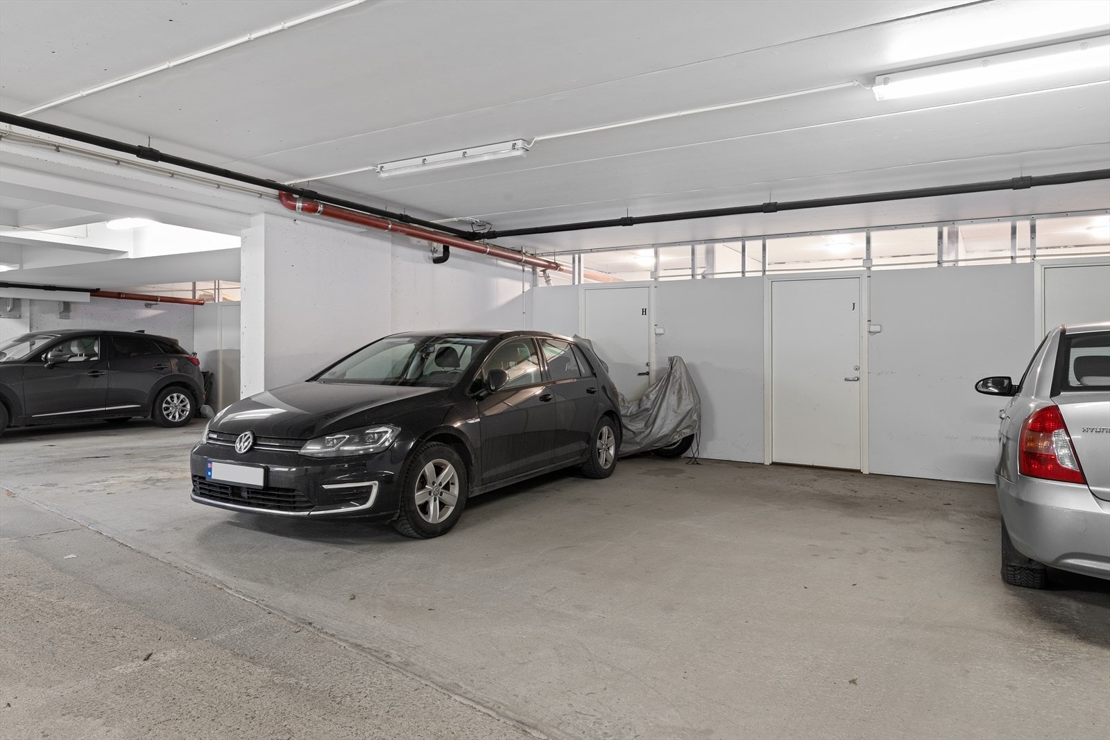 Parkering i lukket garasjeanlegg. Galleribilde