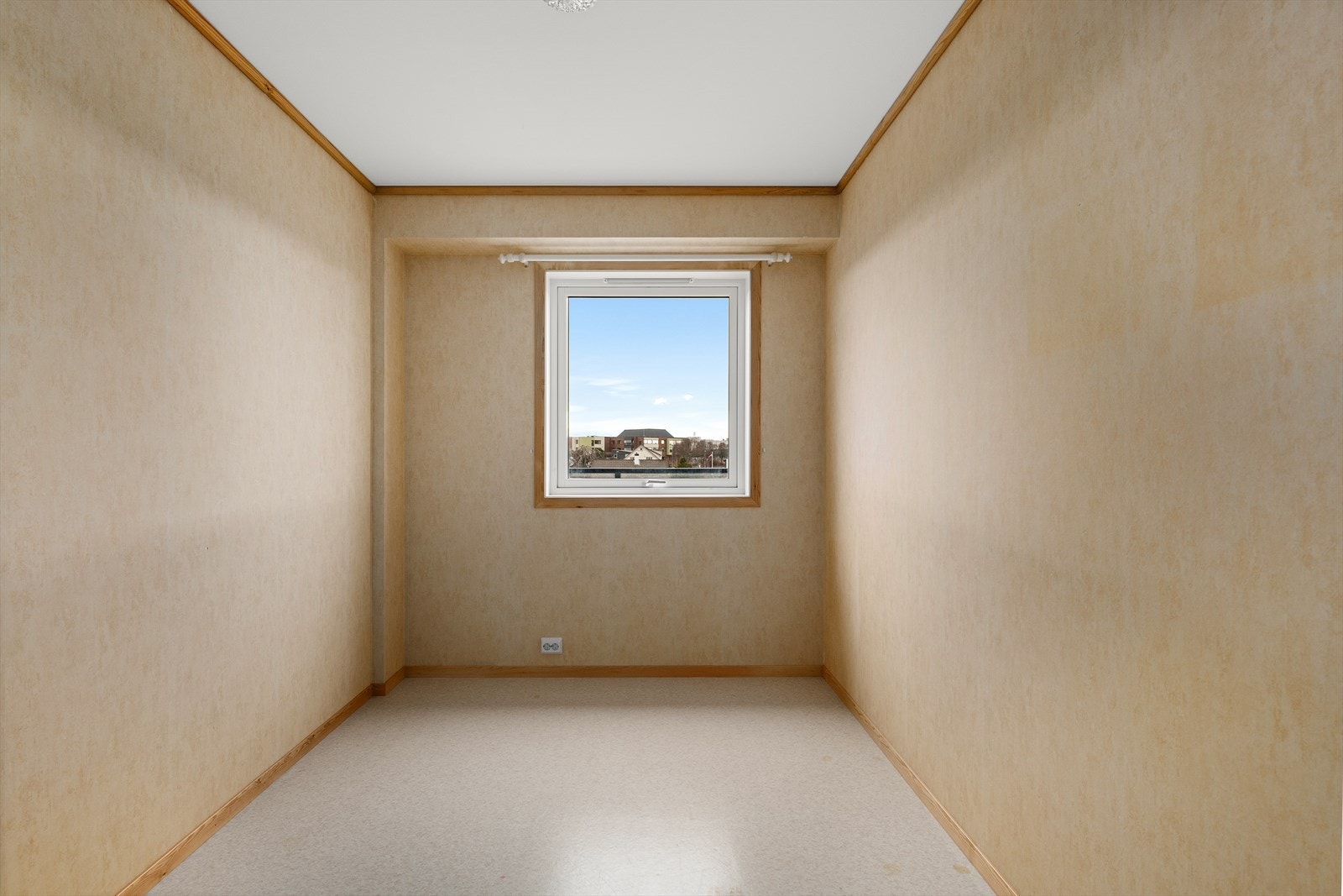 Soverom 2, også her er det medfølgende garderobeskap. Galleribilde