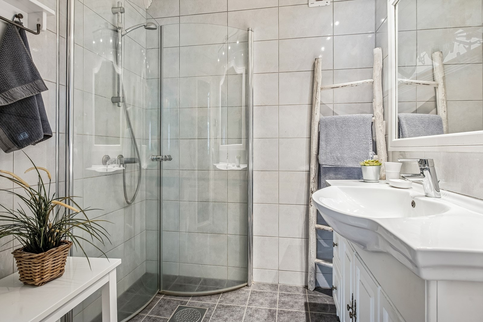 Moderne, helfliset bad som ble oppgradert i 2013 av fagfolk. Galleribilde