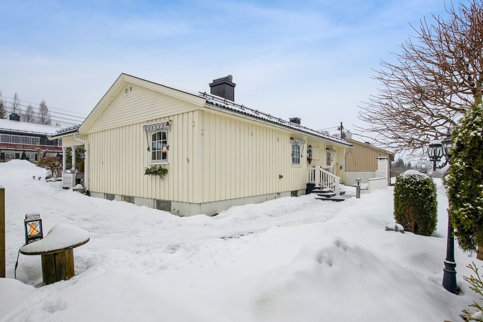 Boligen ligger i rolige omgivelser med nærhet til flotte turmuligheter i skog og mark. Galleribilde