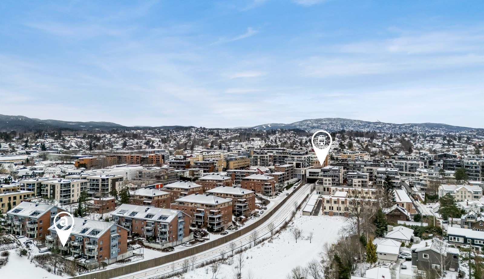 Leiligheten ligger kun en kort spasertur unna Bekkestua sentrum Galleribilde