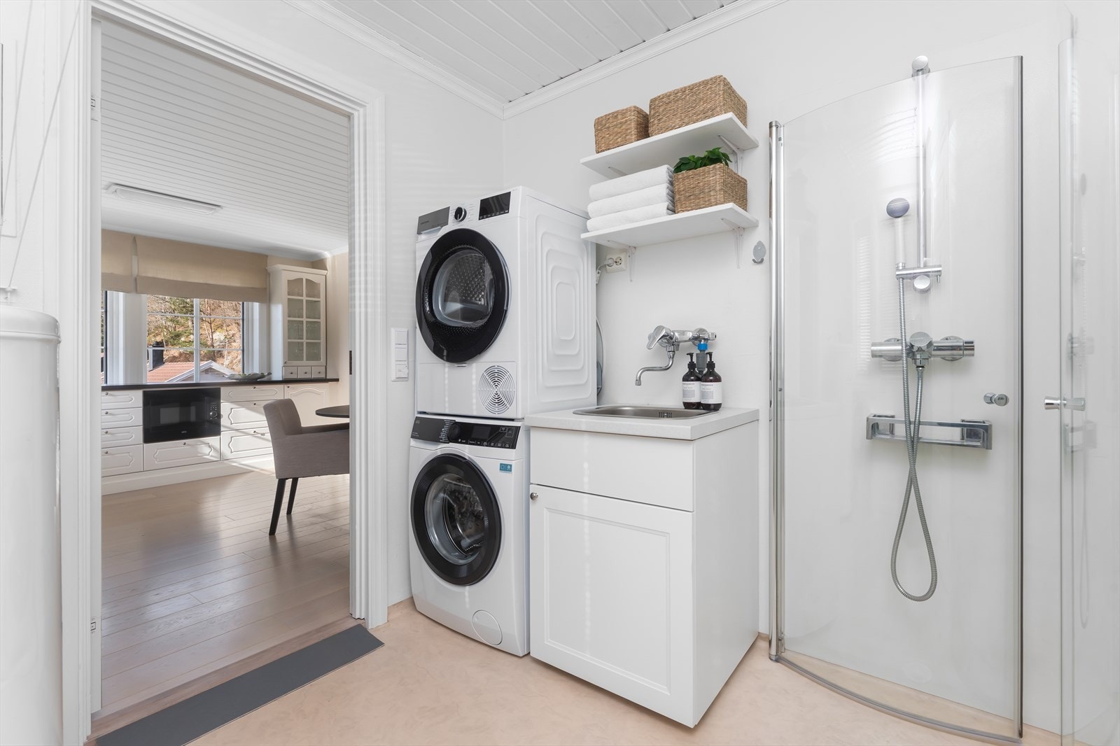 Praktisk anlagt vaskerom Galleribilde