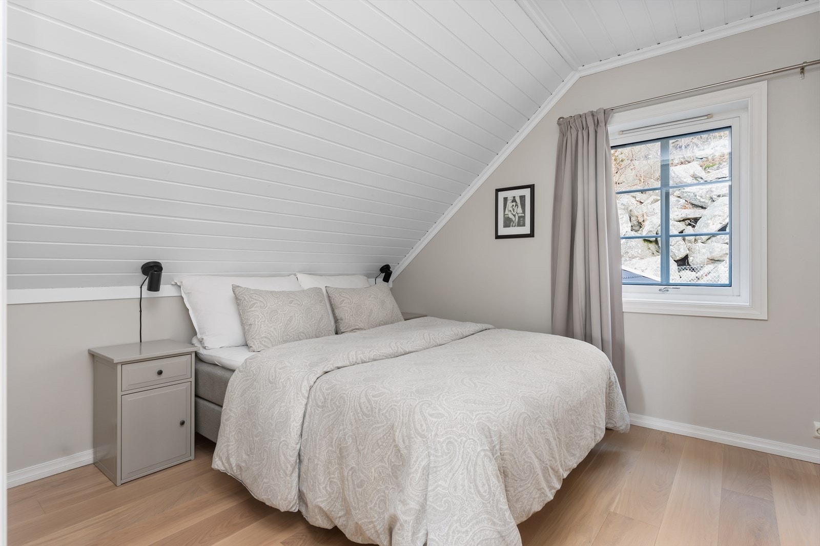 Soverom 3/3 i 2. etasje Galleribilde