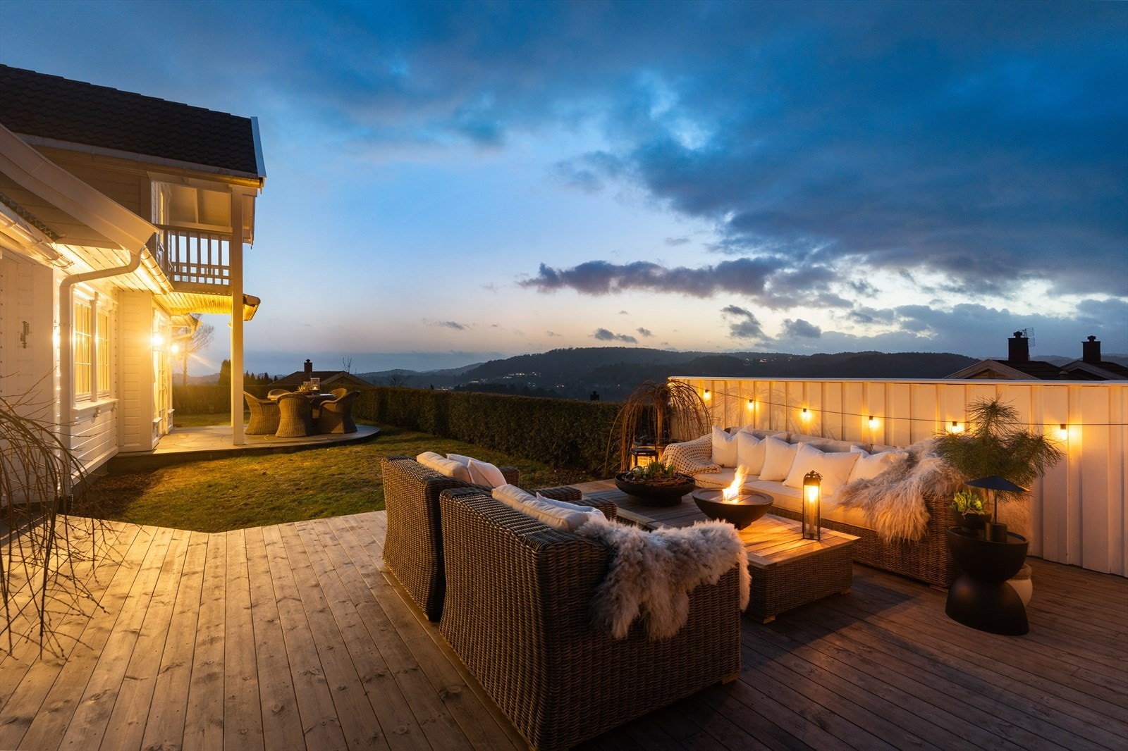 Innholdsrik enebolig - Usjenert uteområde med platting og plen! Galleribilde