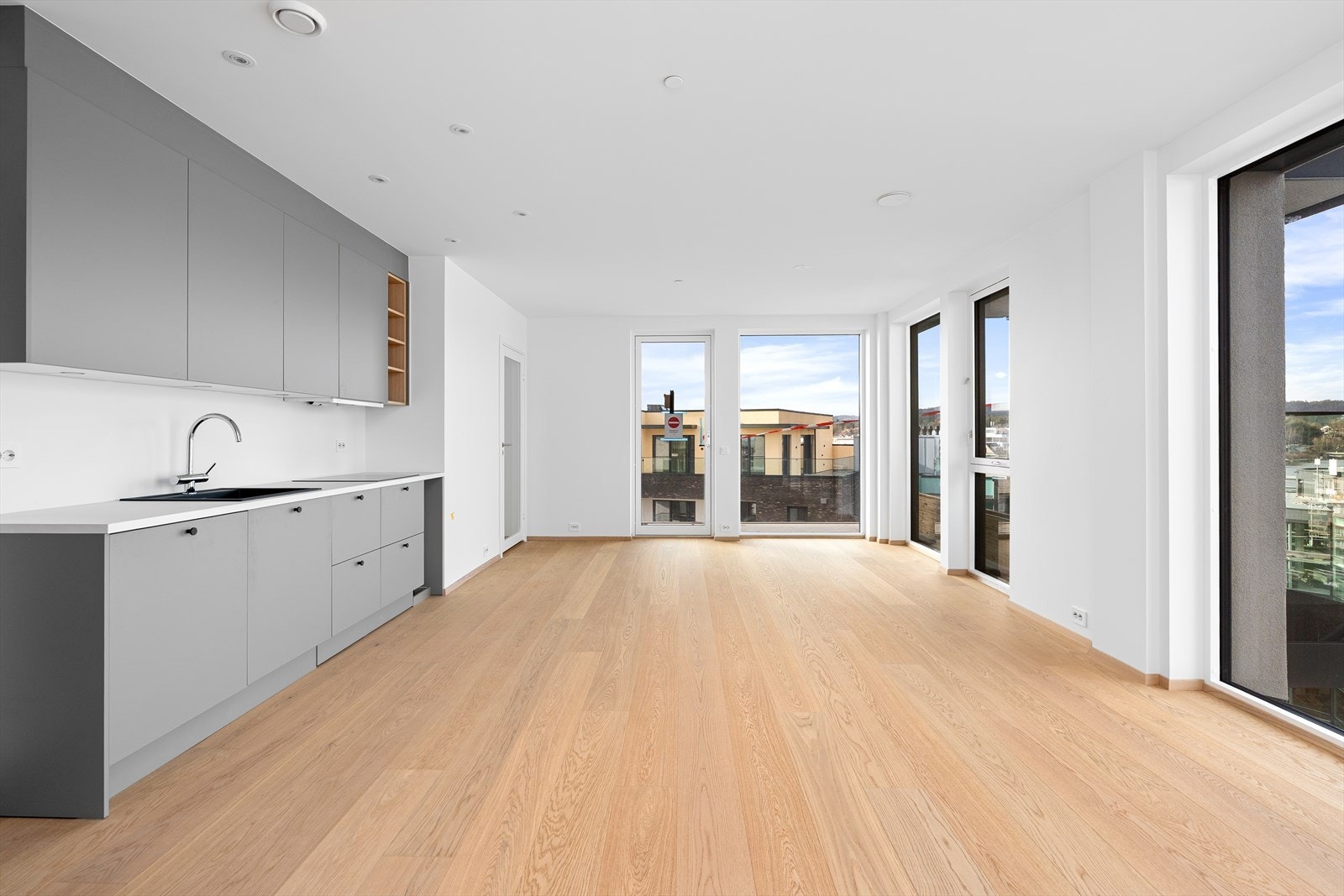 I stuen har en utsikt fra alle vinkler Galleribilde