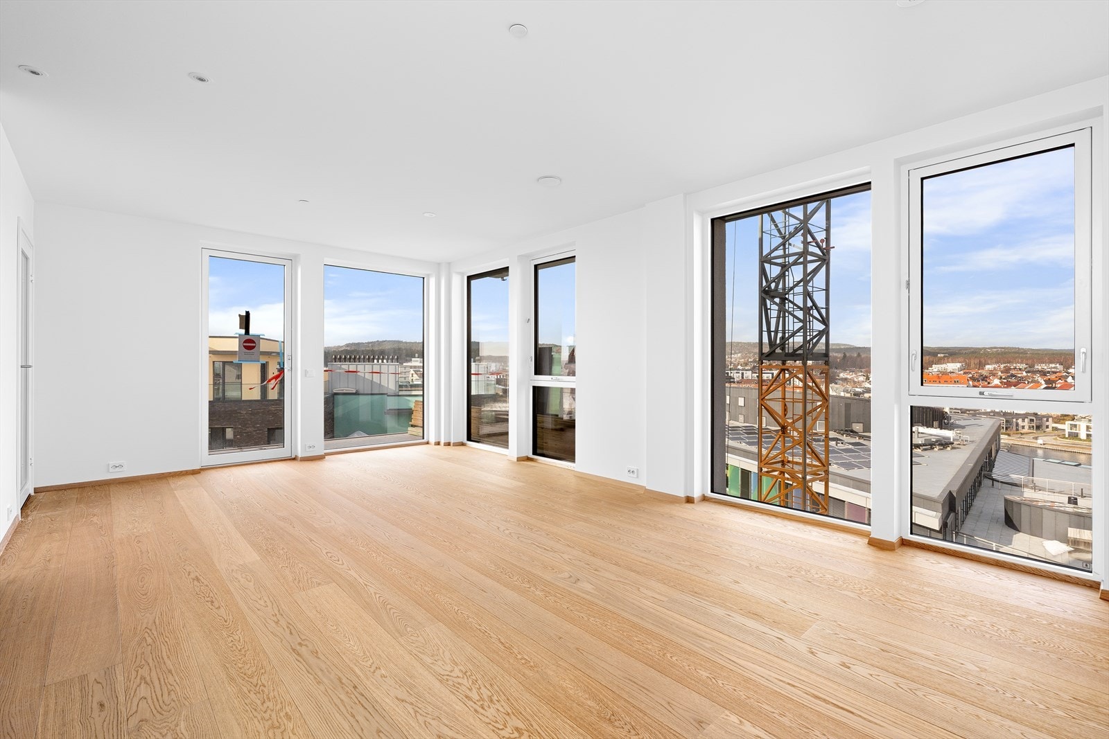 Større vinduer bringer inn masse naturlig lys Galleribilde