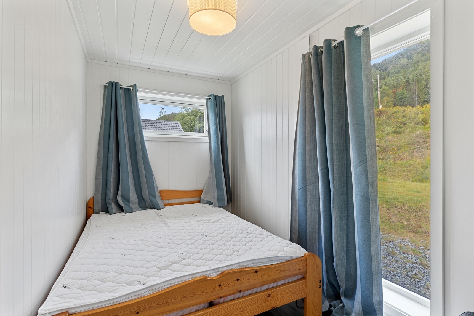 Fritidsboligen har tre soverom. Galleribilde