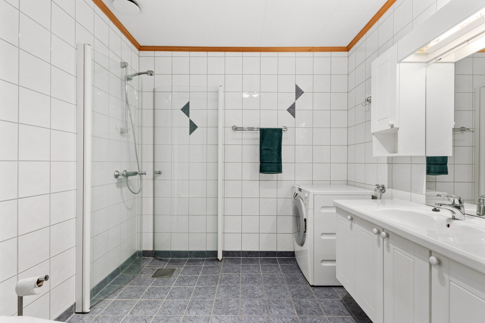 Flislagt bad. Galleribilde