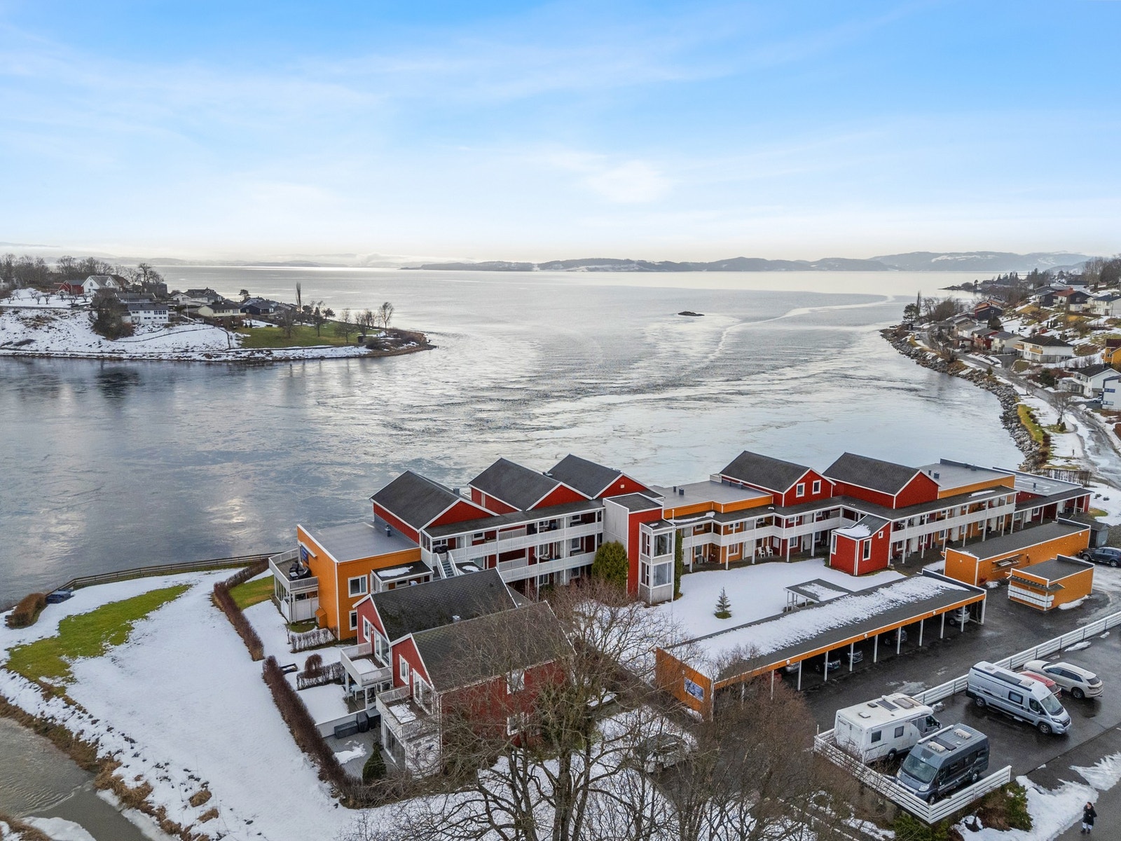 Borettslaget har gunstige felleskostnader i mnd med lav fellesgjeld og inklusive avdrag i mnd Galleribilde