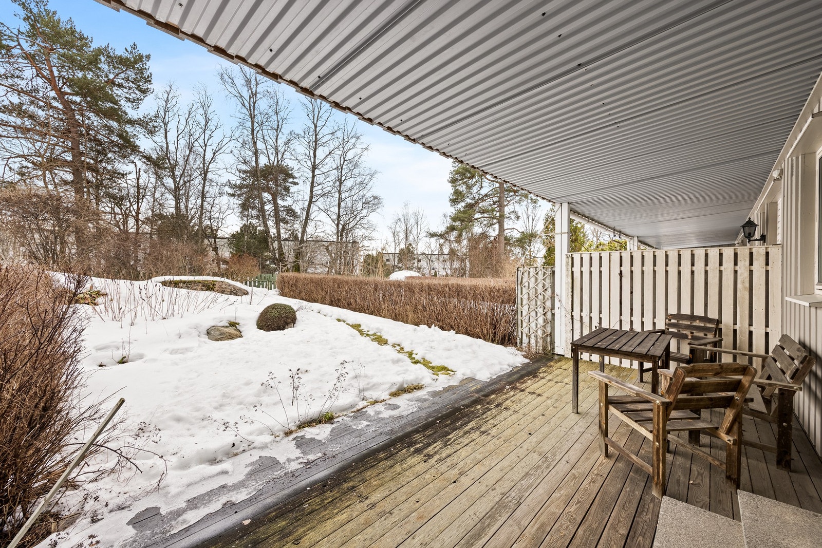 Fra hovedsoverommet er det utgang til terrassen på ca. 16 kvm. Galleribilde