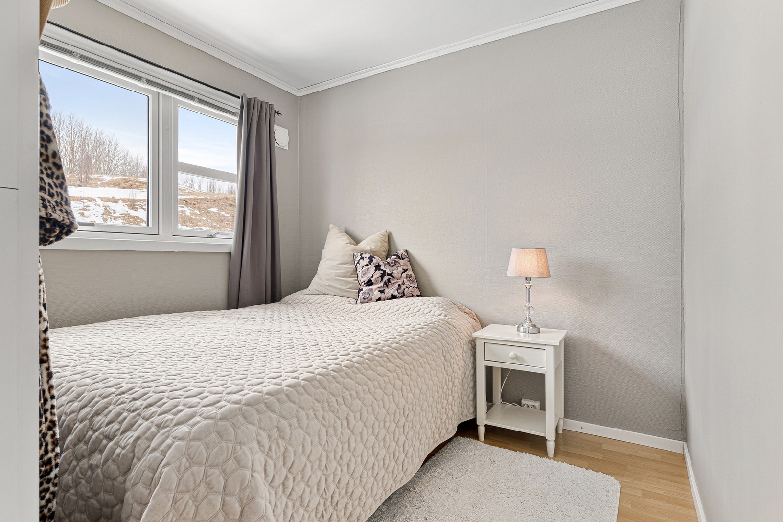 Romslig hovedsoverom på 13 m². Galleribilde