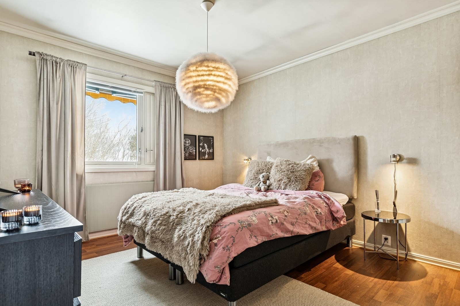 Boligen har fire soverom i 1. etasje. Galleribilde